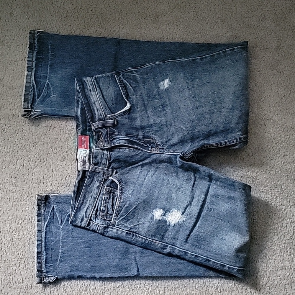 Aeropstale slim bootcut 28x30 jean distressed